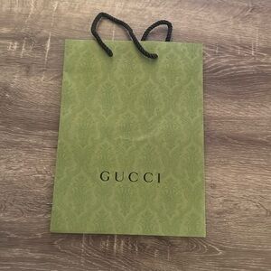 Gucci shopping bag
